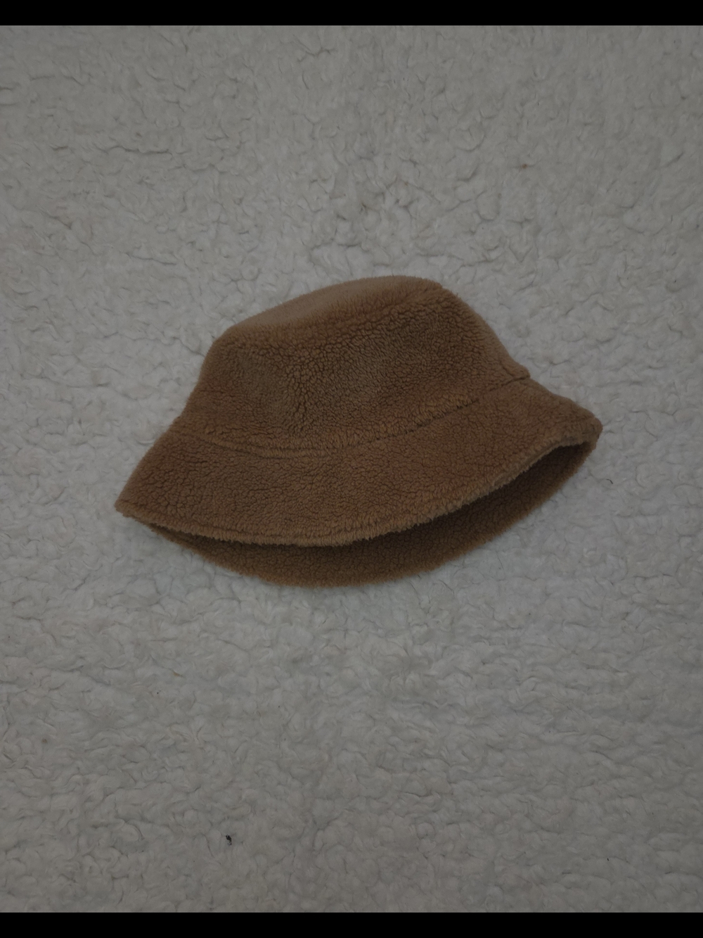 GAP Plush Bucket Hat in Camel